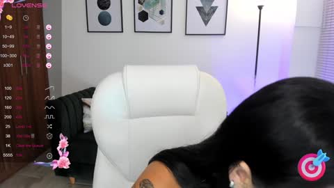 Snapshot of zoee_jackson chatting on 02/05/25, 07:20  zoee jackson online show from 02/05/25, 07:20