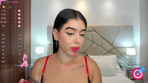 Snapshot of zoee_jackson chatting on 02/06/25, 10:00  zoee jackson online show from 02/06/25, 10:00