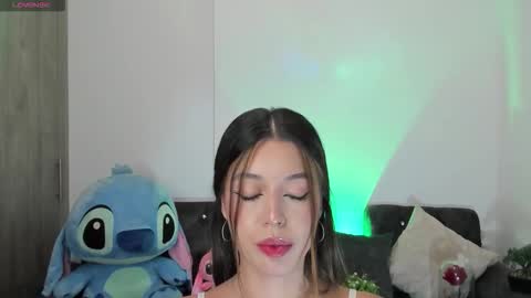 Snapshot of zoee_jackson chatting on 09/09/25, 01:49  zoee jackson online show from 09/09/25, 01:49