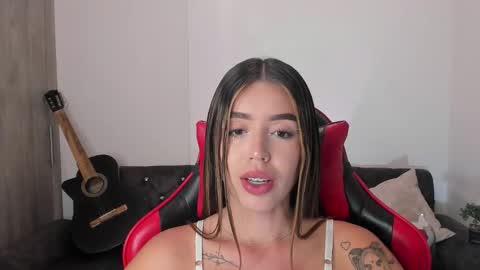 Snapshot of zoee_jackson chatting on 09/14/25, 11:26  zoee jackson online show from 09/14/25, 11:26