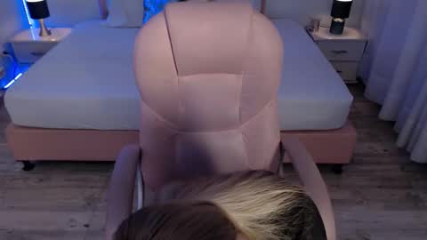 Snapshot of zoee_joness chatting on 01/10/26, 03:08 zoe online show from 01/10/26, 03:08