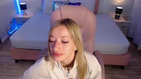 Snapshot of zoee_joness chatting on 02/04/26, 03:45 zoe online show from 02/04/26, 03:45