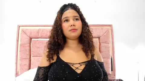 zoee online show from 02/05/25, 06:24