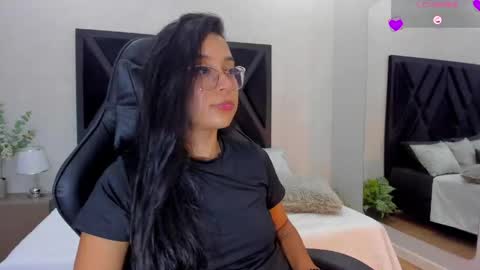 Zoe 3 online show from 05/13/26, 06:16