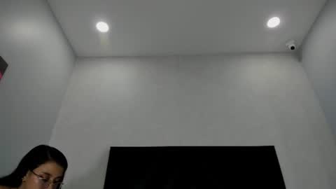 Zoe 3 online show from 06/15/26, 05:37