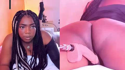 Snapshot of zoeethompson_cm chatting on 07/20/26, 11:23 online show from 07/20/26, 11:23