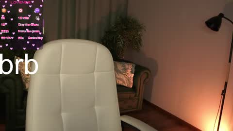 Snapshot of zoeford_ chatting on 07/07/26, 06:47 ZOE online show from 07/07/26, 06:47