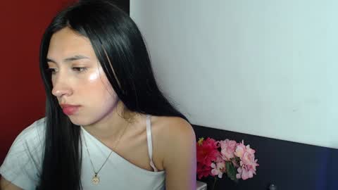 Laura  online show from 01/09/25, 04:41