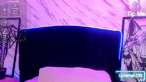 Laura  online show from 06/17/26, 04:37