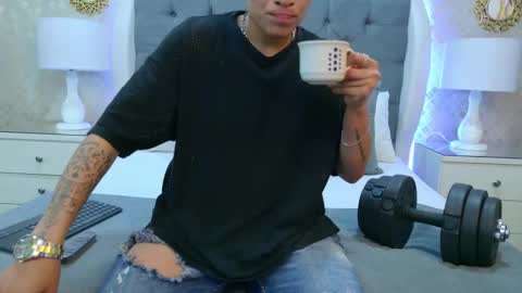 Zoe Krug online show from 11/14/25, 12:15