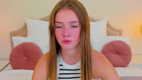 Zoe online show from 11/12/25, 01:55