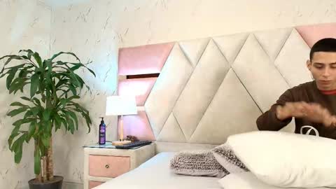 Snapshot of zoelucas chatting on 03/14/26, 11:48 zoelucas online show from 03/14/26, 11:48