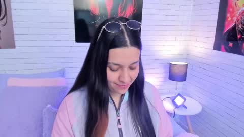 Snapshot of zoemurphy_ chatting on 10/24/25, 04:14 ZOE  online show from 10/24/25, 04:14
