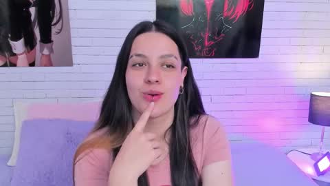 ZOE  online show from 11/08/25, 04:56