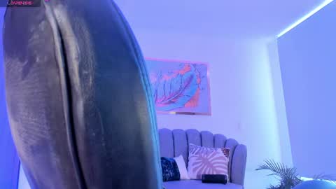 Zoe Presley  online show from 06/27/26, 09:20