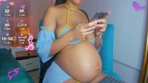 Zoe Santana online show from 11/04/25, 08:08