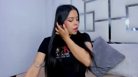 ZoeSwam online show from 10/07/25, 12:24