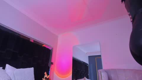 zoevidal_ online show from 01/24/25, 03:02