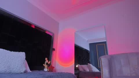 zoevidal_ online show from 01/25/25, 11:44