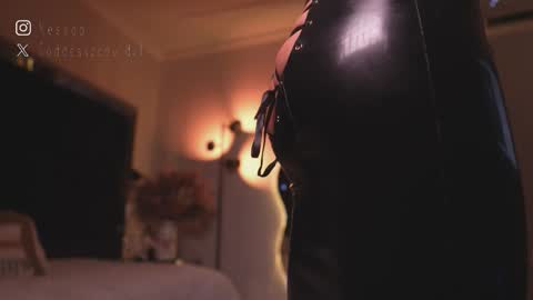 zoevidal_ online show from 02/21/26, 12:06