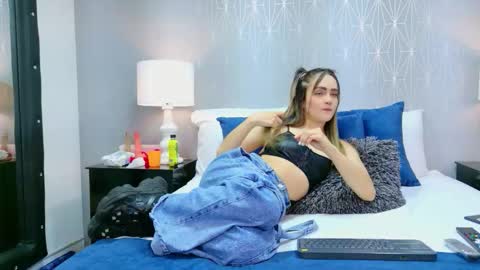 ZoeWilliis online show from 02/06/26, 02:42