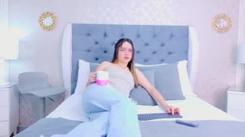 ZoeWilliis online show from 06/22/26, 11:07
