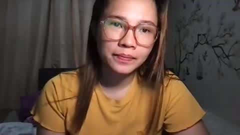 zoey_foryou online show from 12/02/24, 08:52