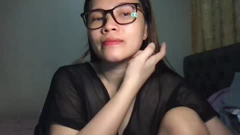 zoey_foryou online show from 02/17/25, 11:02