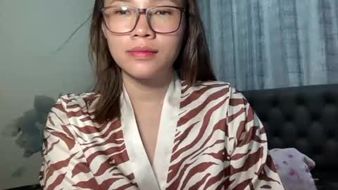 zoey_foryou online show from 10/22/25, 01:39