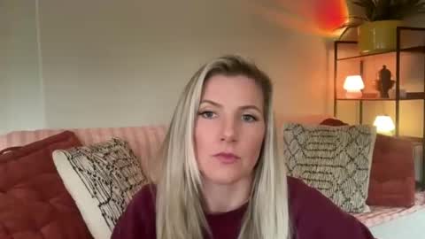 Snapshot of zoeydanner chatting on 02/18/26, 09:44 Zoeydanner online show from 02/18/26, 09:44
