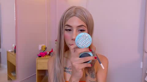 Snapshot of zoeypetit chatting on 04/29/26, 04:16 Zoey online show from 04/29/26, 04:16
