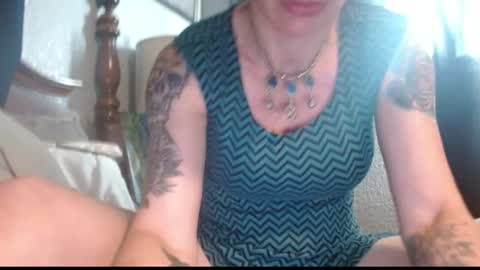 Snapshot of zoeyportland chatting on 07/15/26, 10:59 Zoey Portland online show from 07/15/26, 10:59