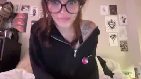 zoeyyb666 online show from 04/29/26, 07:45