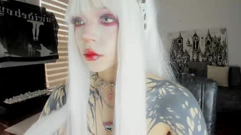 SOPHIE    online show from 03/25/26, 07:09