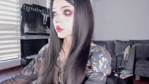 SOPHIE    online show from 04/03/26, 09:02