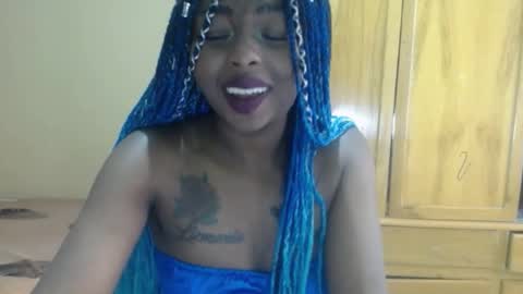 Snapshot of zooee_p chatting on 01/27/25, 01:19 Zooe online show from 01/27/25, 01:19