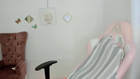 Alicie online show from 11/24/25, 12:49