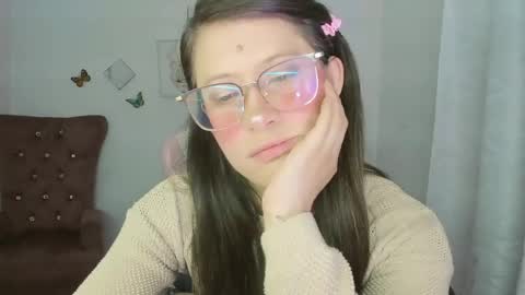 Snapshot of zooeybelair chatting on 05/27/26, 03:58 Alicie online show from 05/27/26, 03:58
