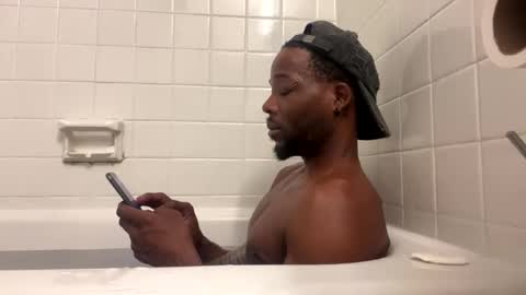 Snapshot of zoom_19xx chatting on 04/12/26, 12:37 YOU NASTY online show from 04/12/26, 12:37