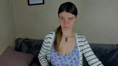 Zoriana online show from 12/22/25, 09:23