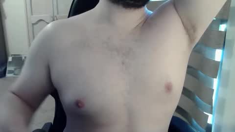 Snapshot of zorrito_himbo chatting on 06/08/26, 01:20 Himbo fox online show from 06/08/26, 01:20