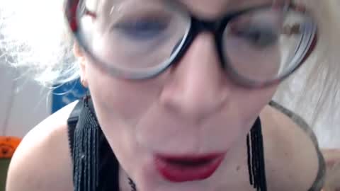 Snapshot of zosya1111 chatting on 02/08/25, 12:17 Zosya1111 online show from 02/08/25, 12:17