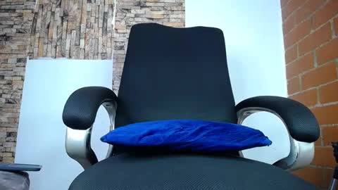 Snapshot of zousxxx chatting on 02/07/26, 11:30 zousxxx online show from 02/07/26, 11:30