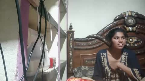 zoyakhan803 online show from 02/15/25, 07:17