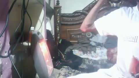 zoyakhan803 online show from 02/19/25, 11:46