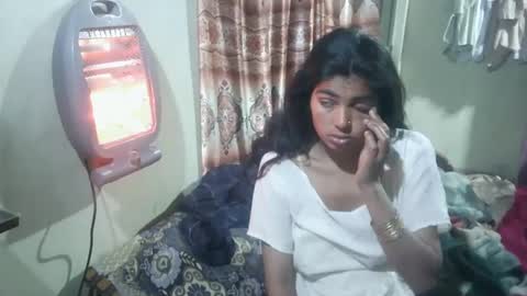 zoyakhan803 online show from 02/28/25, 10:39