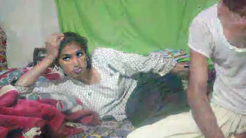 zoyakhan803 online show from 10/25/25, 10:04