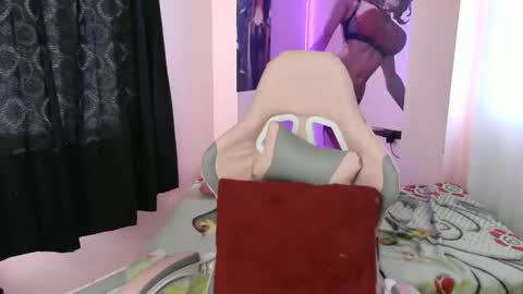 zulemapiel online show from 02/08/26, 01:47