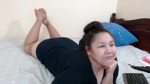 Snapshot of zulfiya_bruce chatting on 01/13/25, 11:27 Zulfiya online show from 01/13/25, 11:27