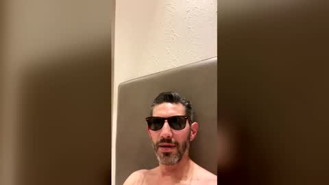 Snapshot of zulloking chatting on 03/29/26, 09:04 zulloking online show from 03/29/26, 09:04